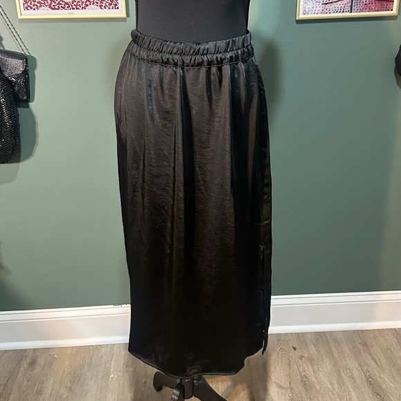 NWT GAP Black Midi Skirt for Night Out size XS 😻 - Picture 5 of 5